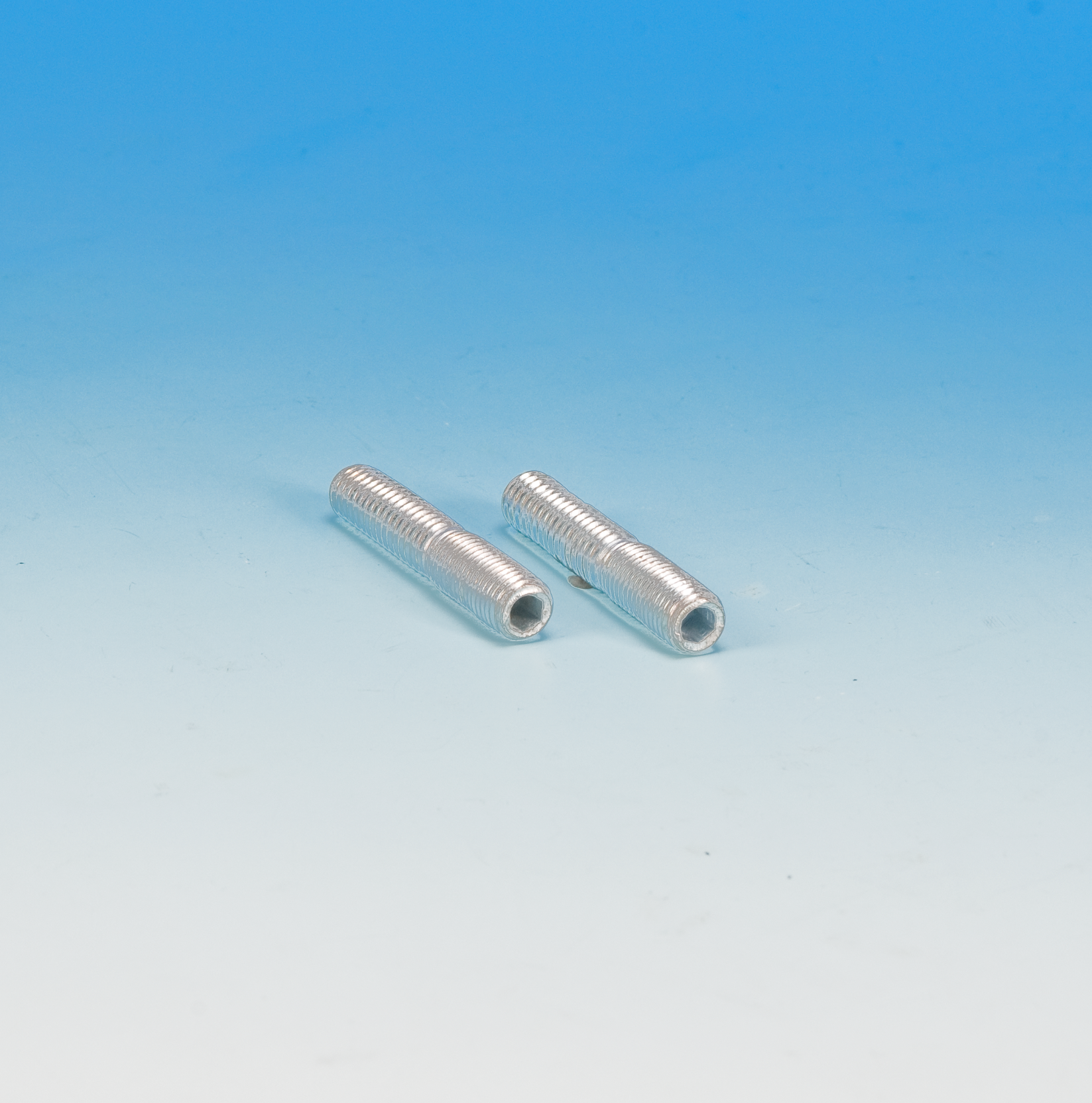 JGI-16715-83-2 - Stud, Exhaust Mounting, Evo, 2/pk. – James